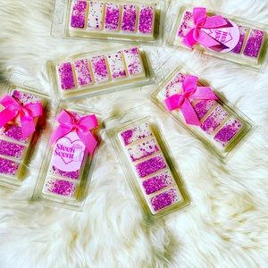 Birthday cake scent snap bar wax melts.